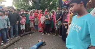 মানিকগঞ্জে মোটরসাইকেলে ট্রাকের ধাক্কায় এনজিওকর্মী নিহত, ট্রাকচালক আটক